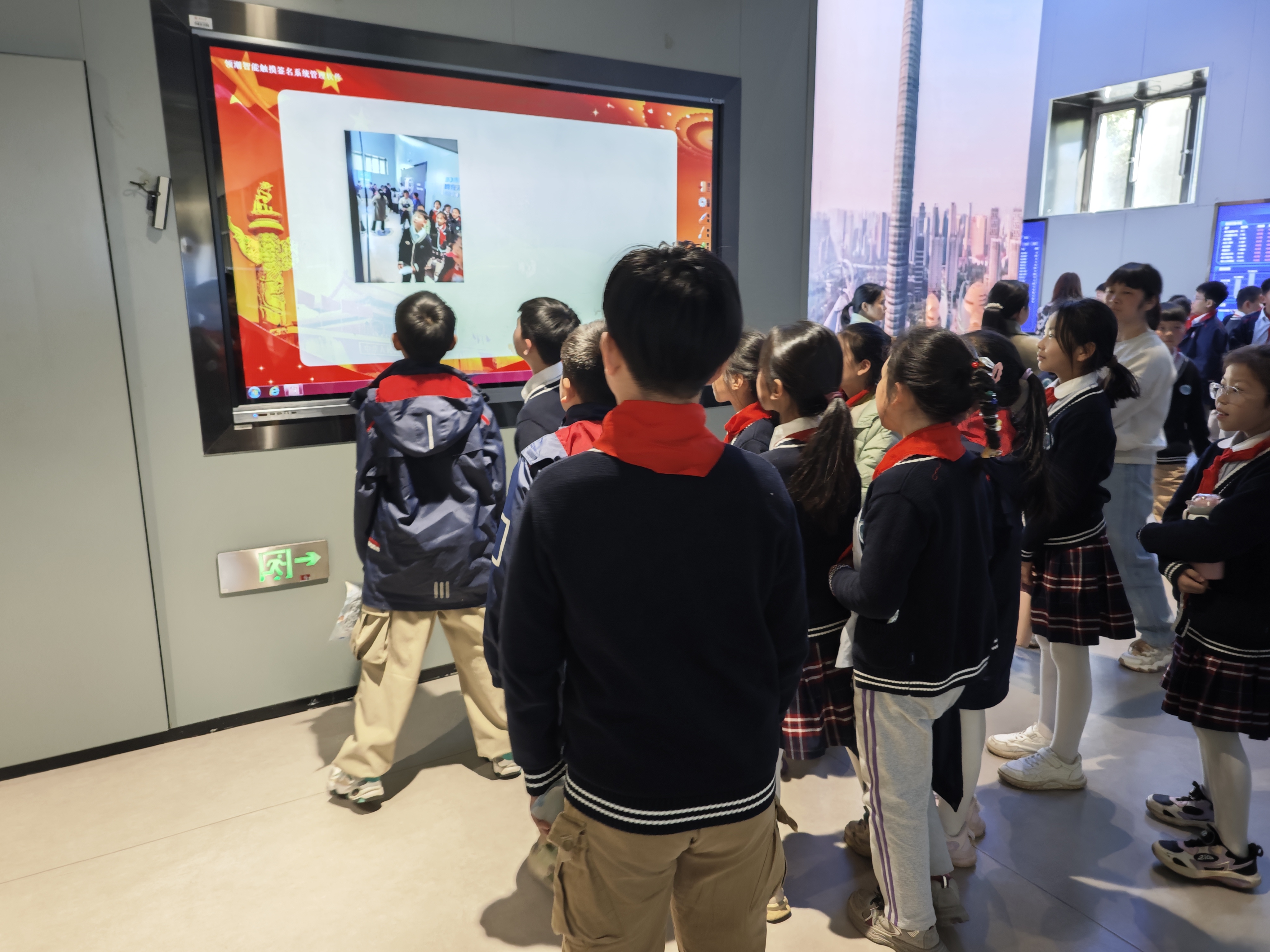 图4金竹街小学.jpg